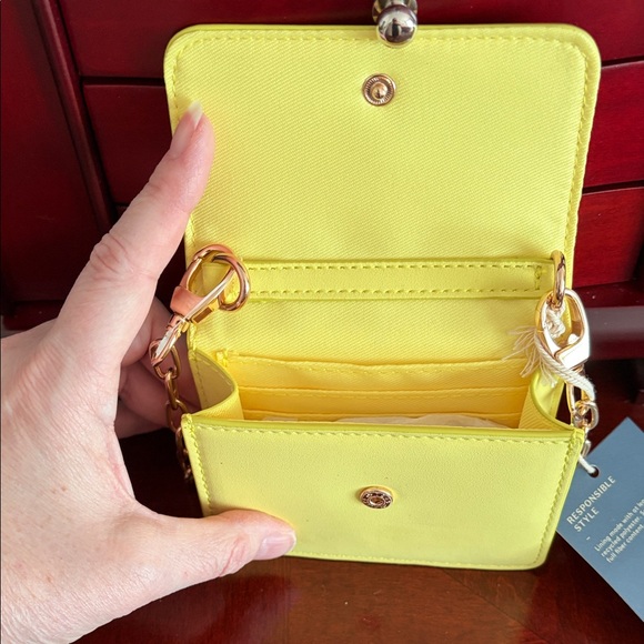 Universal Thread Mini Bag with Gold Chain - Picture 5 of 9